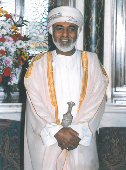 السلطان قابوس طيب الله ثراه
