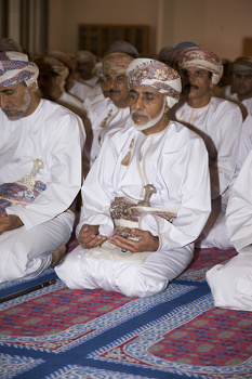 السلطان قابوس طيب الله ثراه