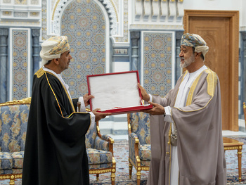 HM bestows the Oman Civil Order (Second Class)