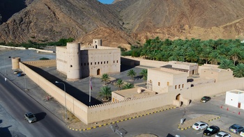 حصن بيت الرديدة بركة الموز ولاية نزوى