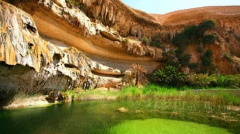 Wadi Al Shuwaymiyah in Shalim and Al Hallaniyat Islands