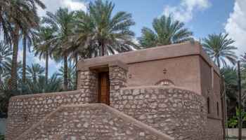 مسجد قرنة قائد الأثري بولاية سمائل