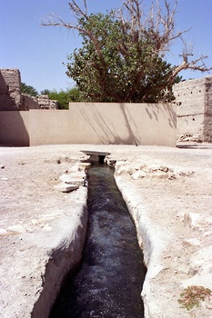 Falaj Al Fayqayn en la wilaya de Manah	