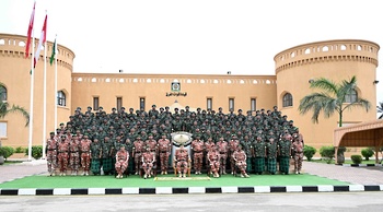 Su Majestad el Comandante Supremo realiza una visita a la Comandancia de las Fuerzas Al Firaq