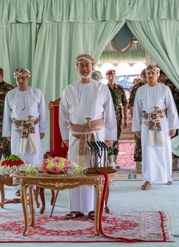 Su Majestad el Sultán se reúne con los jeques y notables de la Gobernación de Musandam 