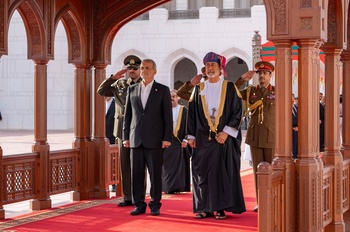 Su Majestad el Sultán recibe al Presidente de Irán