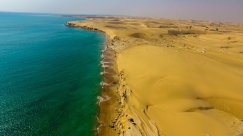 Bar Al Jassah Beach