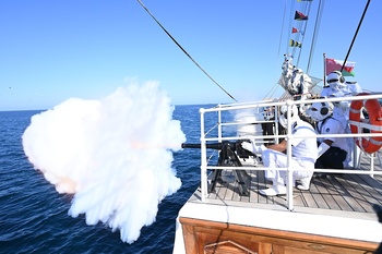 Su Majestad el Sultán, el Comandante Supremo, honra con Su patrocinio el Desfile de la Flota Naval 2025