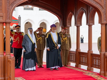 Su Majestad el Sultán recibe a Su Alteza Mishal Al-Ahmad Al-Jaber Al-Sabah, Emir del Estado de Kuwait