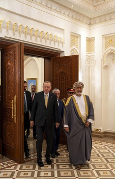 Su Majestad el Sultán recibe al Presidente de la República de Türkiye el 22 de octubre de 2025