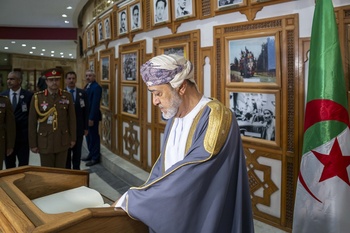 Visita de Su Majestad el Sultán al Estado Democrático de Argelia
