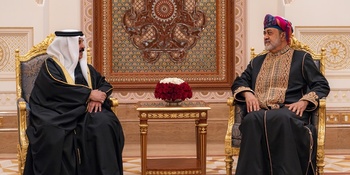 Sa Majesté le Sultan reçoit Sa Majesté le Roi Hamad ben Issa Al Khalifa, Roi du Royaume de Bahreïn