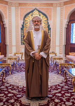 Su Majestad el Sultán recibe al Ministro de Asuntos Exteriores de Arabia Saudí – 23/12/2025