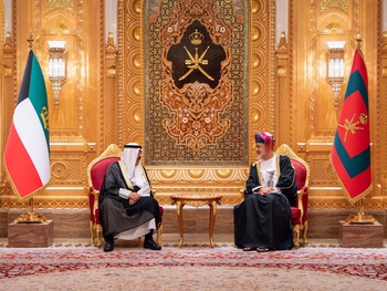 Sa Majesté le Sultan reçoit l’Émir de l’État du Koweït