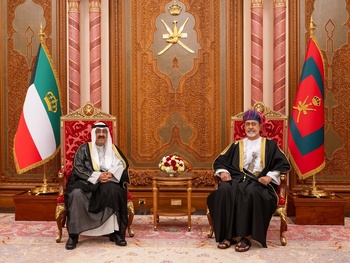 Sa Majesté le Sultan reçoit l’Émir de l’État du Koweït
