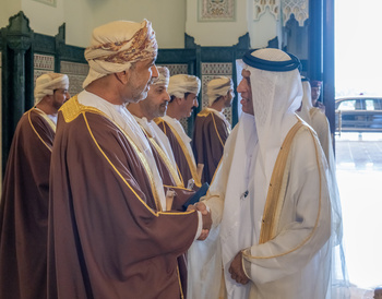 Su Majestad el Sultán recibe a Su Alteza el Gobernante del Emirato de Ras Al Khaimah