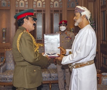 Sa Majesté le Sultan accorde l’Ordre militaire d’Oman de troisième classe au colonel d’état-major Saïd bin Abdullah bin Humaid Al Hatmi