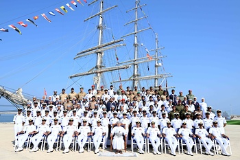 سفينة شباب عمان