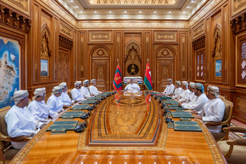 Sa Majesté le Sultan rencontre le président et les membres du Bureau du Conseil de la Choura au palais d’Al Baraka – 25/12/2025 