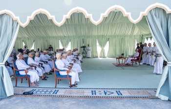 Sa Majesté le Sultan rencontre les cheikhs et les notables du gouvernorat de Musandam