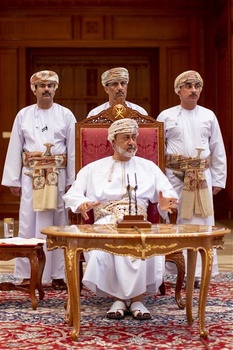 Sa Majesté le Sultan rencontre les cheikhs des wilayas du gouvernorat de la Sharqiyah Sud
