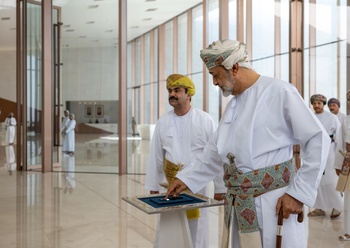 Sa Majesté le Sultan inaugure officiellement le Musée d’Oman à travers le temps