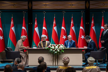 Visite de Sa Majesté le Sultan à la République de Turquie