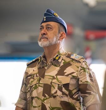 Sa Majesté le Sultan visite la base aérienne d’Adam de la Force aérienne royale d’Oman le 12/03/2023