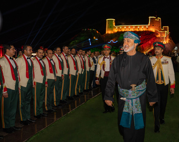 Sa Majesté le Sultan donne un dîner à l’occasion de la Journée des Forces armées 11/12/2025