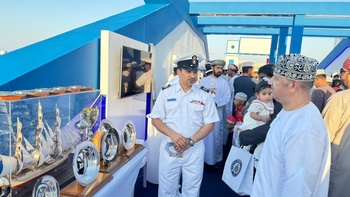Sa Majesté le Sultan, Commandant suprême, préside la revue de la flotte navale 2025