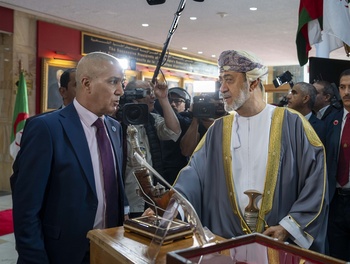 Visite de Sa Majesté le Sultan à la République algérienne démocratique et populaire
