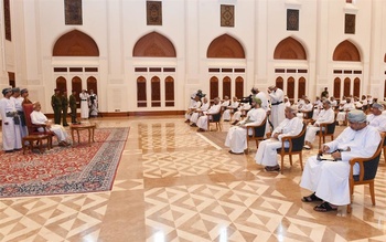 Sa Majesté le Sultan rencontre les cheikhs du gouvernorat de la Sharqiyah Nord