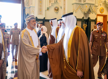 Sa Majesté le Sultan reçoit le Prince héritier du Royaume de Bahreïn