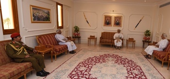 Sa Majesté le Sultan, Commandant en chef, visite le ministère de la Défense et l’État-major général des Forces armées du Sultan au camp Al Murtafa‘ah