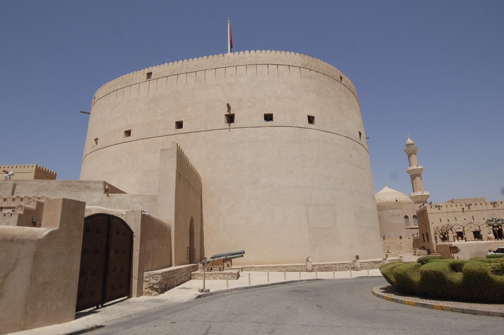 Das Sultanat Oman trägt vier historische Wahrzeichen in das Arabische Register für Architektur- und Städtebauerbe ein
