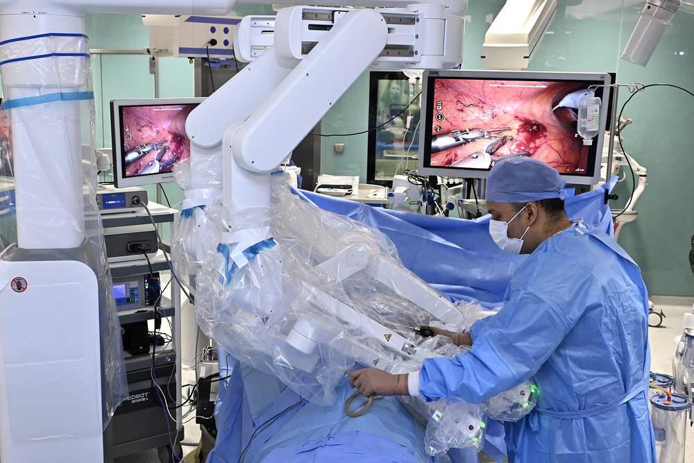 L’hôpital de la Ville Médicale réussit l’ablation d’une tumeur rénale à l’aide de la robotique chirurgicale